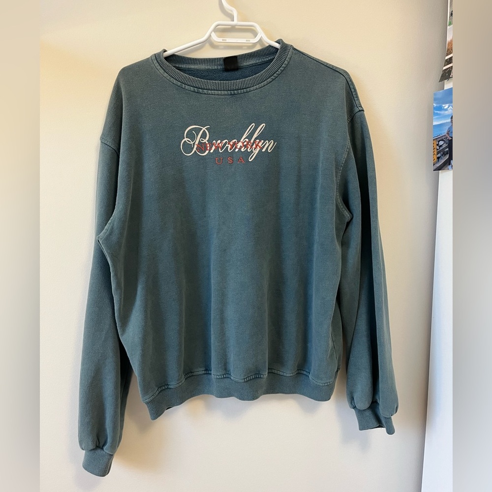 UO Vintage Style Oversized Sweatshirt!
